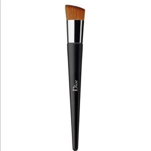 Dior makeup brush